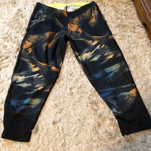 Reebok small athletic leggings